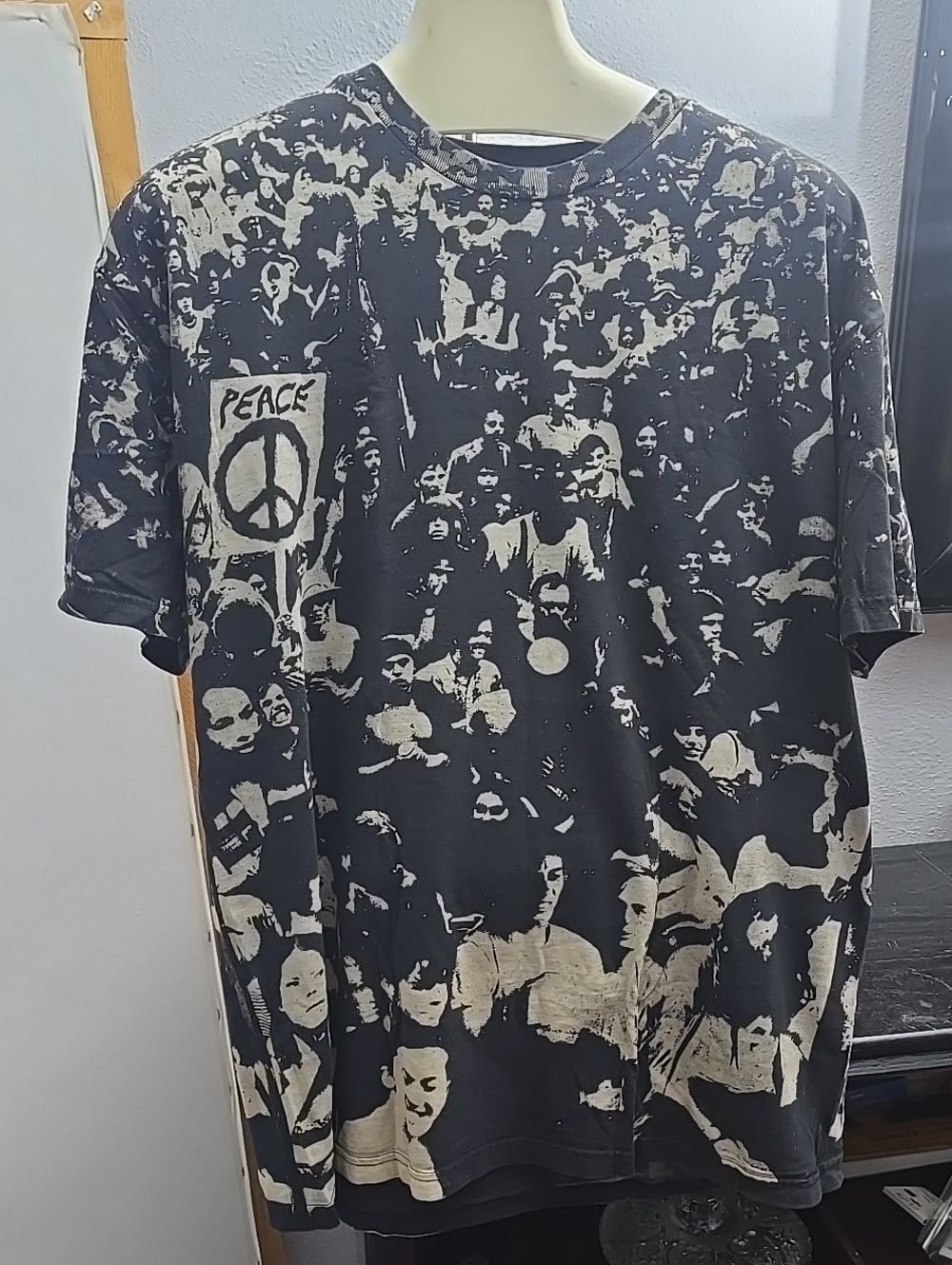 Woodstock Peace Graphic Tee - Black/Cream Men's Shirt